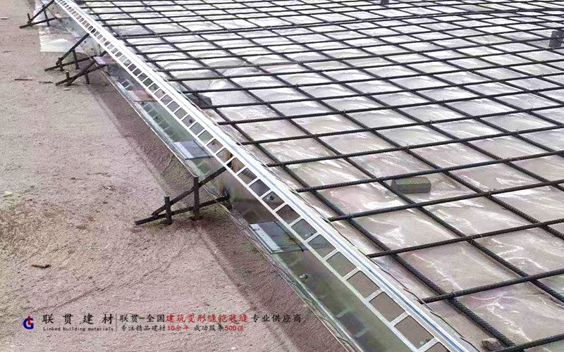 昆明市LG160-3000镀锌钢板铠装缝案例